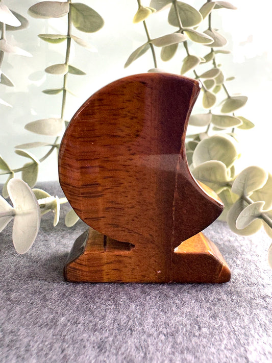 Tiger Eye Standing Moon
